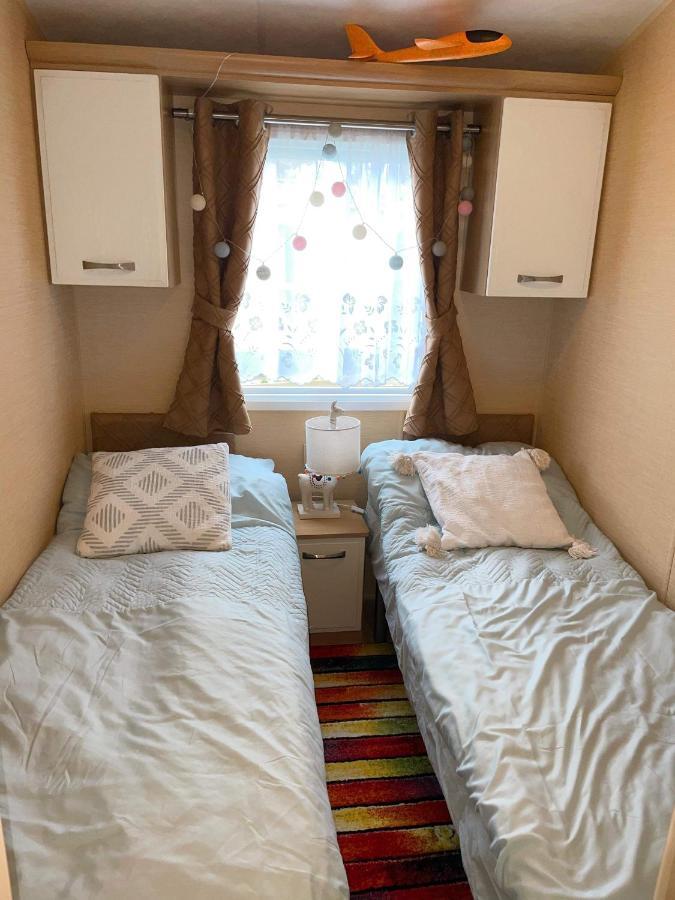 Caravan For Rent At Tattershall Holiday Park Kültér fotó