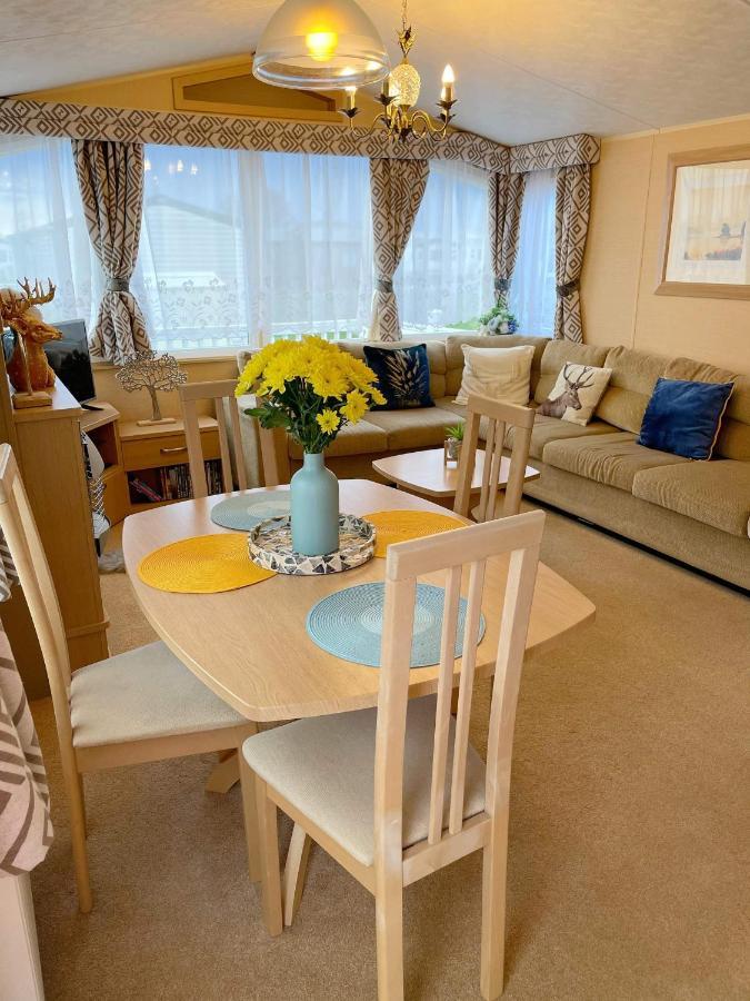Caravan For Rent At Tattershall Holiday Park Kültér fotó