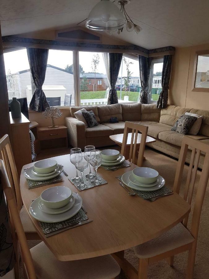Caravan For Rent At Tattershall Holiday Park Kültér fotó