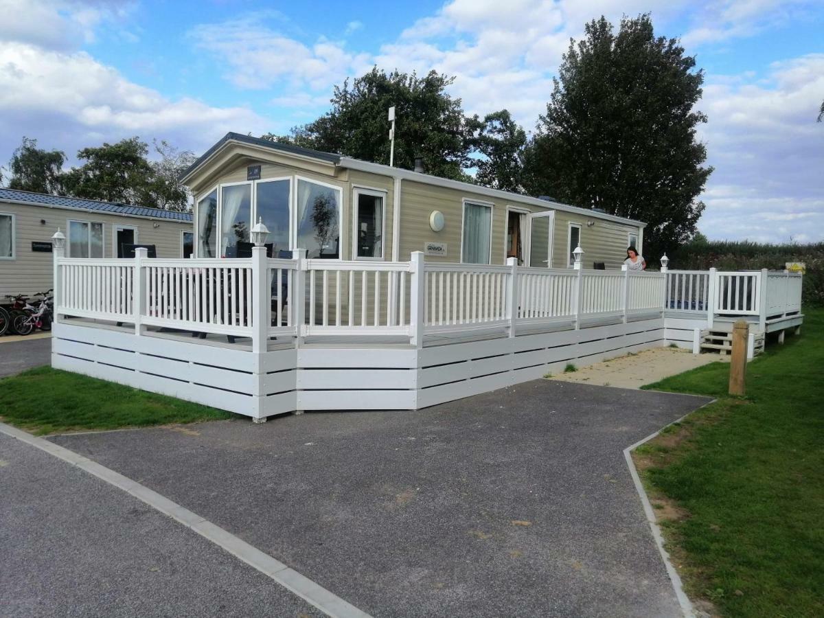 Caravan For Rent At Tattershall Holiday Park Kültér fotó