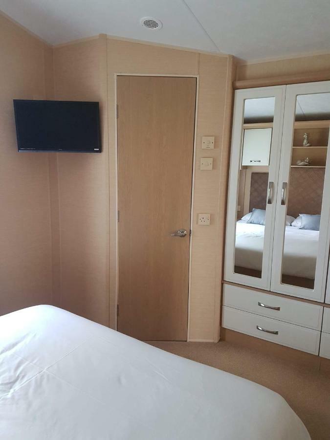 Caravan For Rent At Tattershall Holiday Park Kültér fotó